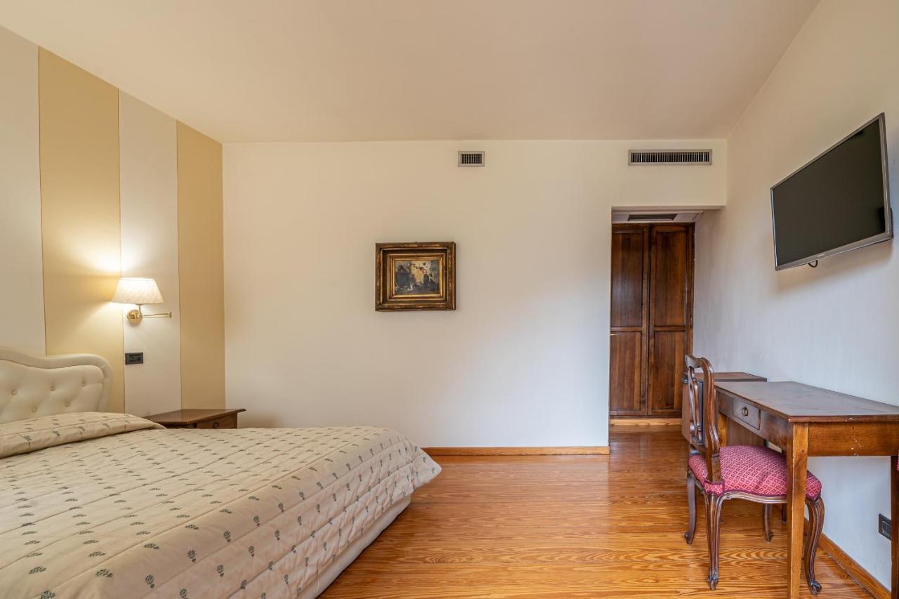 Cavour Locanda La Posta מראה חיצוני תמונה
